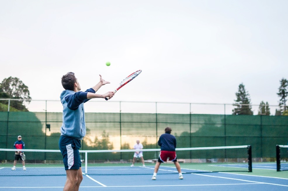 5 Sports That You Can Play With a Racket or Paddle